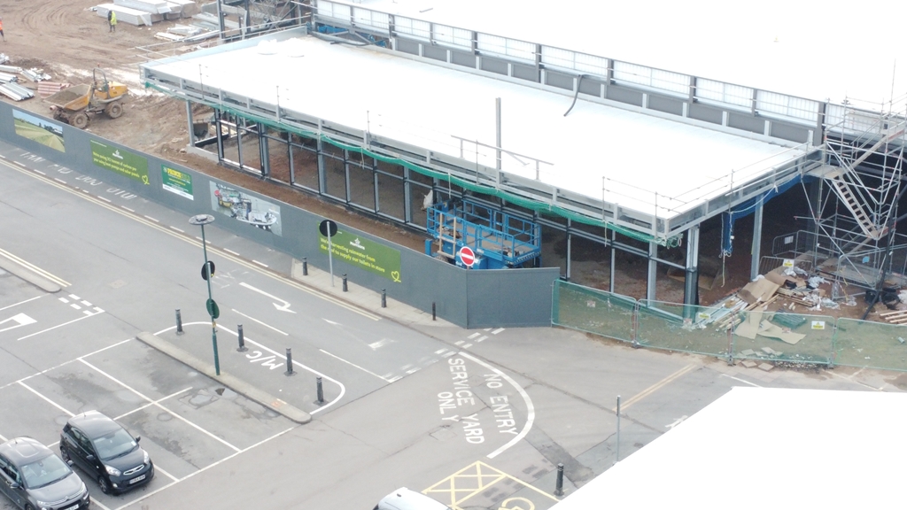 GaleConstLtd's tweet photo. Fantastic drone photos from #Morrisons #Clacton courtesy of our Client @Princebuild clad in @KingspanIP_UK #Topdek and #Longspan #roofing #cladding https://t.co/VrtLXy3zhu