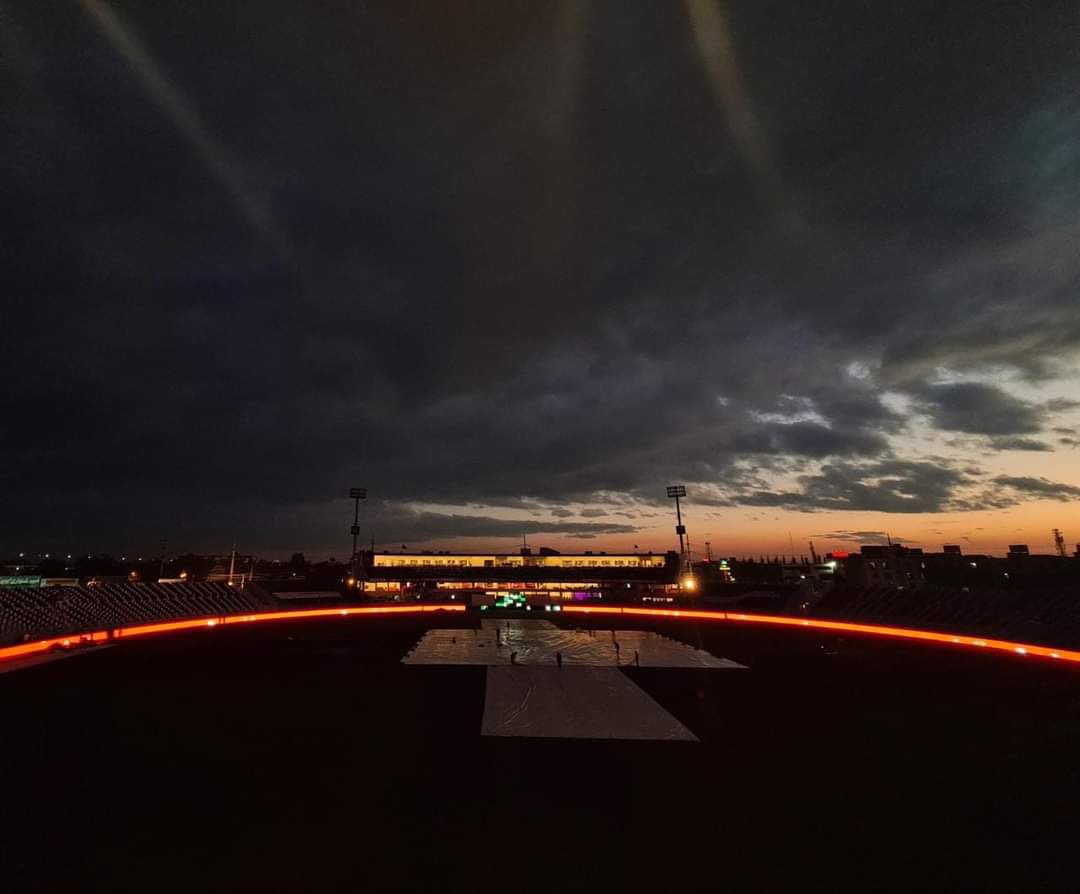 harryop123's tweet photo. Pindi stadium right now
#PAKvsAUS https://t.co/4rz6pUqHPC