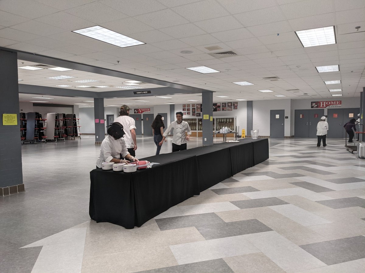 SCPSchools's tweet photo. Ms. Delacore's Culinary Arts 2 and 3 students at @brooke_point prepared light refreshments for the In-Person Unconference today. #AsOne #SCPSForward https://t.co/xCqFXa88Vk