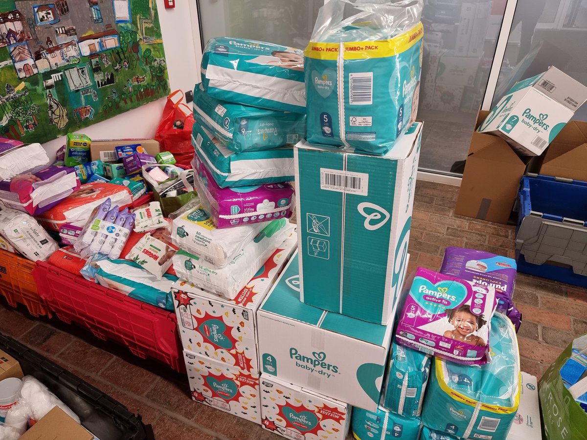 Another day of collections by @ACSCobhamSchool. We have dropped the first load at the collection point and will be out visiting 8 partner schools tomorrow to pickup their donations too. #needabiggertruck #300boxes <a href="/ISC_schools/">Independent Schools Council</a> <a href="/isaschools/">The Independent Schools Association (ISA)</a> <a href="/schoolstogether/">SchoolsTogether</a> #powerofpartnerships