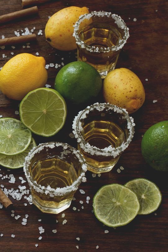 ¡Estoy decidida a hacer nuevos amigos!
Regalo shots de tequila a cambio de amistades sinceras