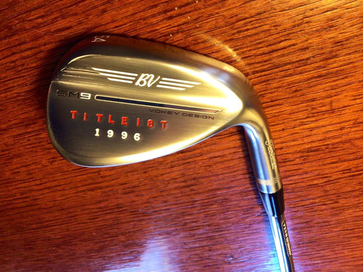 YoungerGolf's tweet image. Custom designed @Titleist @VokeyWedges SM9 tribute to long time friend, fellow 🇨🇦 Canadian &amp;amp; @CGHF member Bob Vokey.

*Raised in Montreal 
*Started with Titleist 1996
* @CGHF 2017

Thanx Wedgeworks &amp;amp; @TitleistCA.
Start line of a look into @Titleist #WedgeFitting 
More to come……