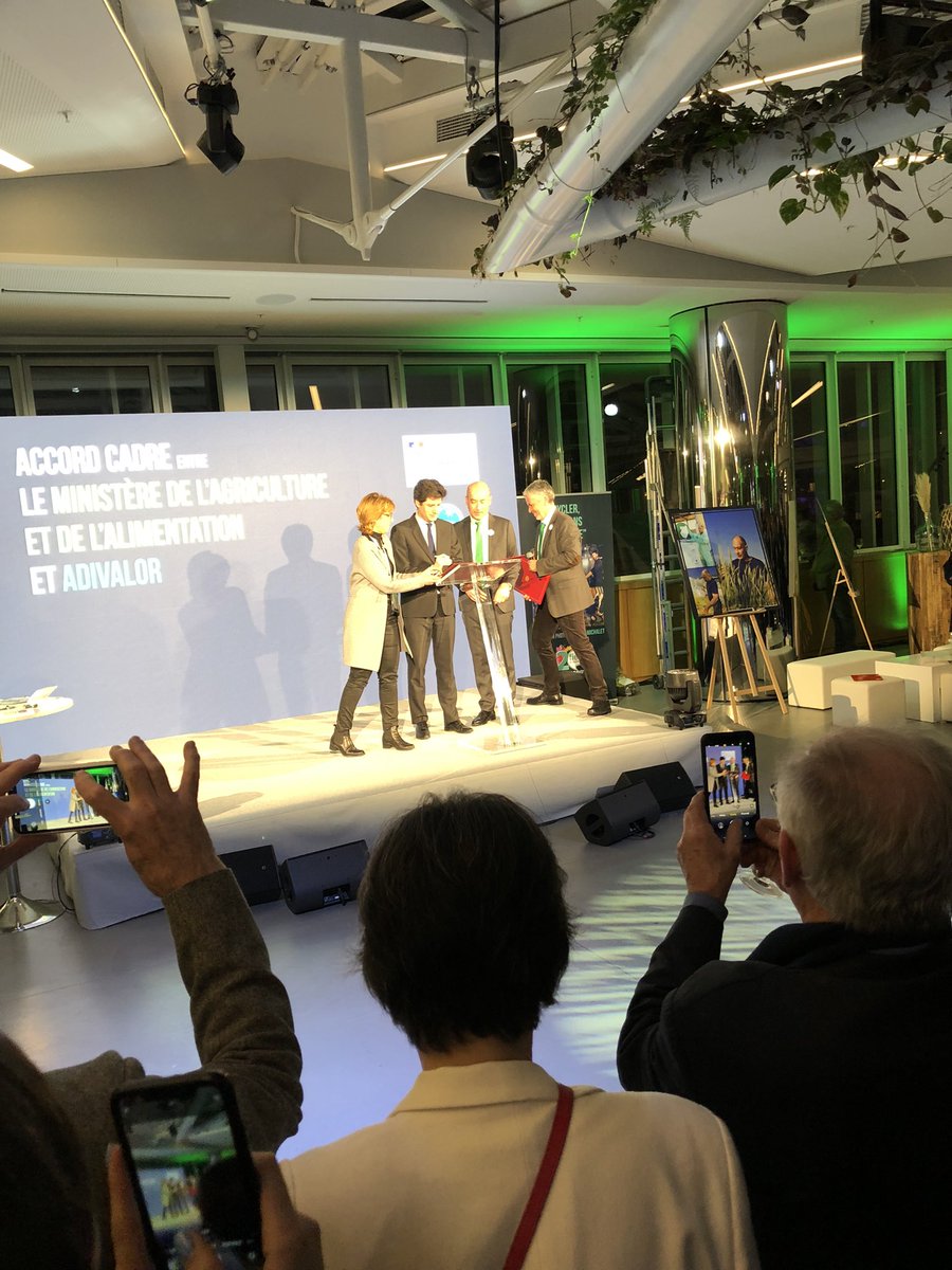 ChLambert_FICT's tweet image. #RecyclerCestDansMaNature 20 ans d’@adivalor, 20 ans d’engagement volontaire pour faire de la Ferme France la plus propre d’Europe et la plus engagée dans l’économie circulaire. Persévérons ! L’avance ne se perd pas mais le retard ne se rattrape jamais !