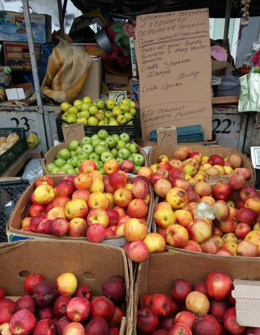 A fruit seller in Odessa left his stall with a sign saying he went to volunteer with the Ukrainian army, that this is full self-service now, and people who don’t have money can take the produce for free. You can’t defeat a people like this. Mind you, the sign is in Russian