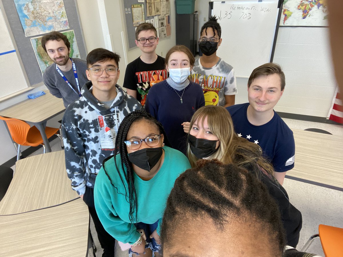 brittanydocket's tweet photo. North Point students competing in World Quest! @WorldAffairsSTL #STLWorldQuest2022 #NorthPoint1 #NorthPoint2 https://t.co/xqC3RqEf3L