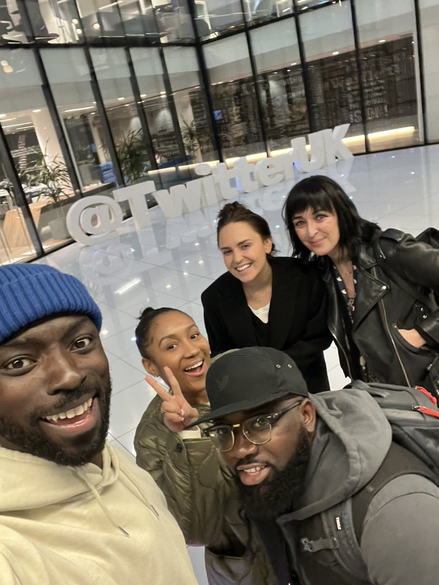 elanfear's tweet photo. Got to hug these people today!!! Pure joy 🙏💙 
@CreativeBonsu @mistameister @shaileespeaks @paulahanley https://t.co/OKK9TnLERg