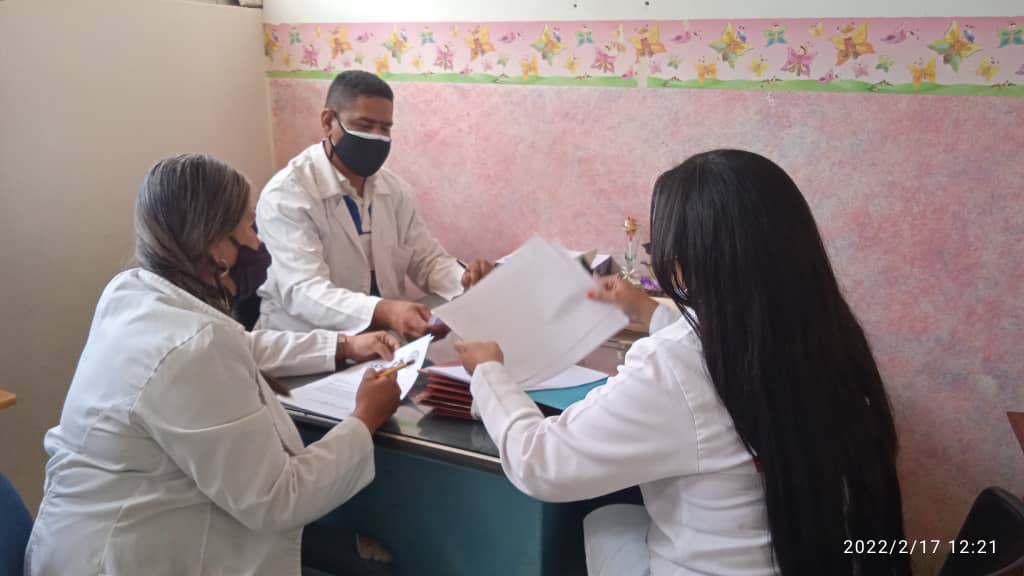 ArmandoRiveraP7's tweet photo. Docentes del ASIC La Dinamita preparan reunión metodológica para evaluar resultados y trazar nuevas proyecciones de trabajo en pos de la calidad del proceso de enseñanza-aprendizaje.
@CubacooperaveG 
@CubCooperaVeGua 
@cubacooperaven 
@DocenciaGuarico https://t.co/pEmdPoxDmO
