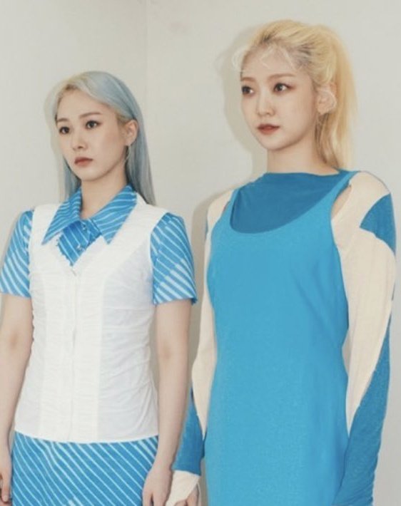 miiahourly's tweet photo. #EVERGLOW #에버글로우 #MIA #미아 with @hourly_onda https://t.co/yPTCPUkzcs