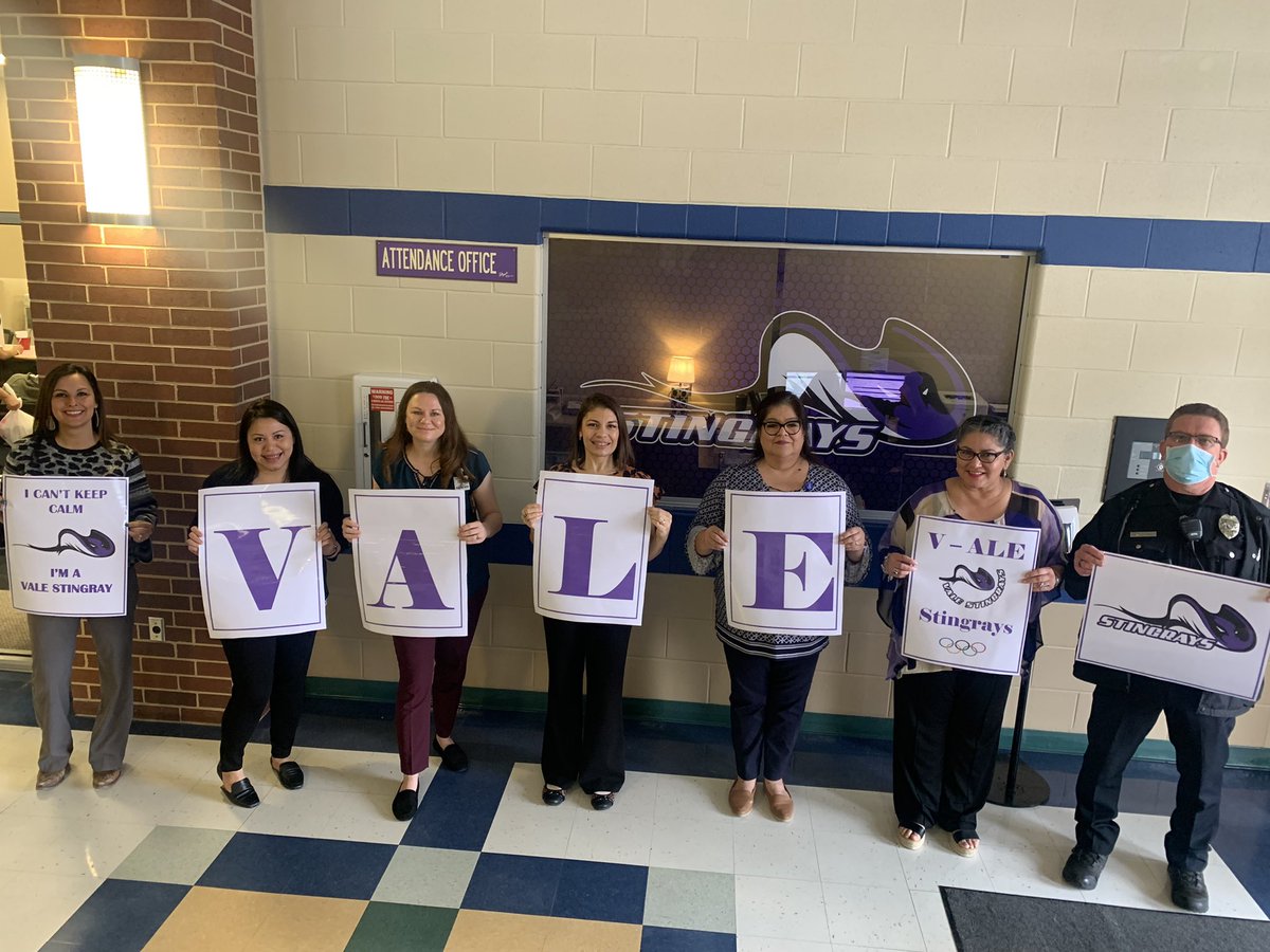 NISDVale's tweet photo. It was a great day to have a Stingray send off for our Vale Athletes as they head off to Special Olympics today. #RaysUp @NISDSpecialEd https://t.co/fVCHfEWIvg