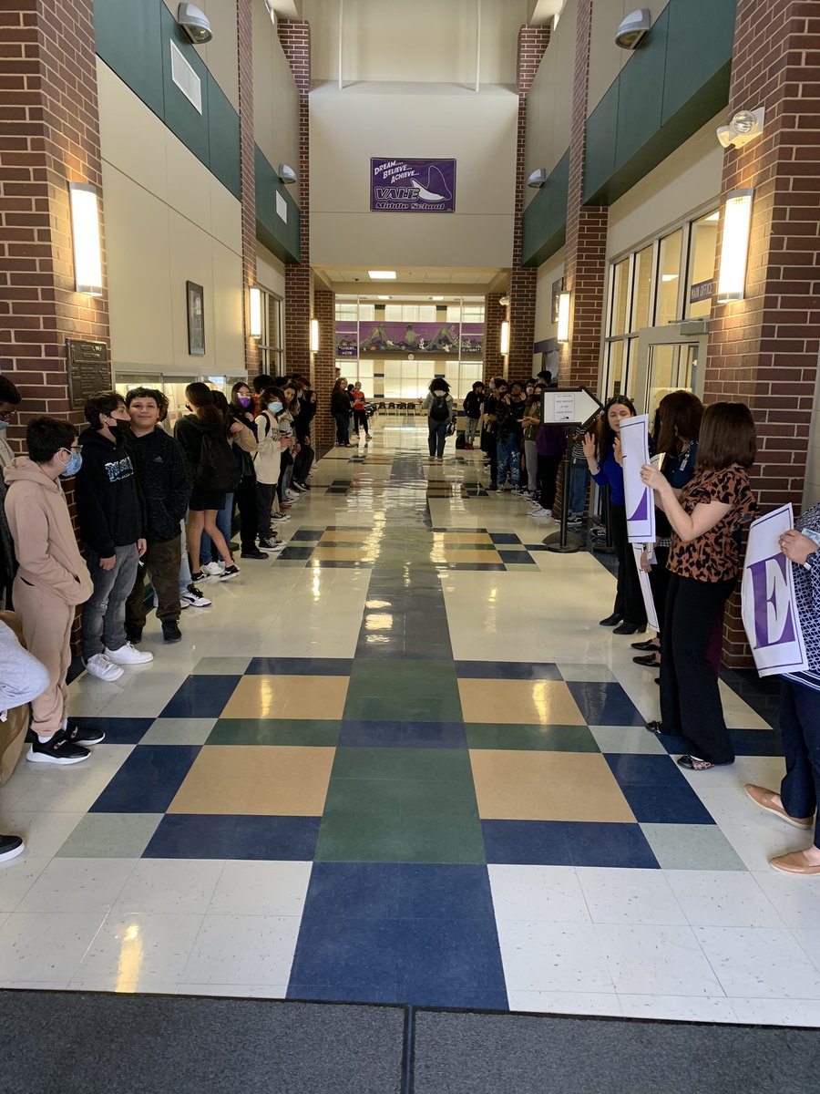 NISDVale's tweet photo. It was a great day to have a Stingray send off for our Vale Athletes as they head off to Special Olympics today. #RaysUp @NISDSpecialEd https://t.co/fVCHfEWIvg