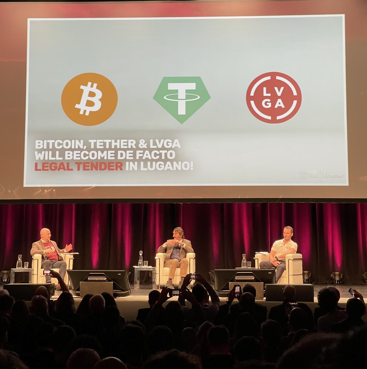0xMartinaDB's tweet photo. #Bitcoin
#LuganoPlanB 

Io c’ero.
🚀 https://t.co/buG30vMIkc