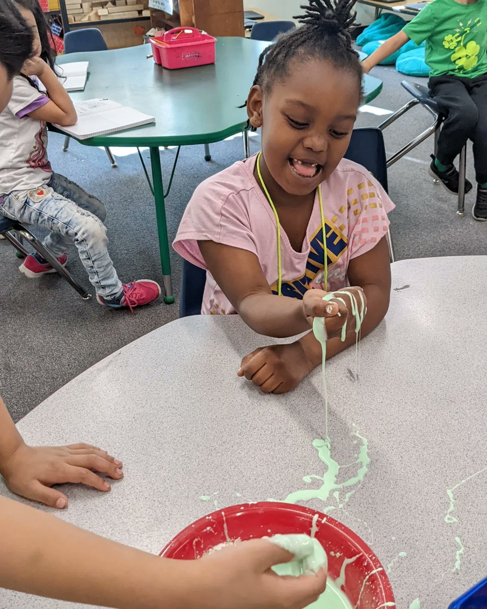 mcarter4409's tweet photo. Experimenting with Oobleck today. #Readacrossamericaweek #k5watchusthrive #Taylorsleads https://t.co/LxKNcdzDN4