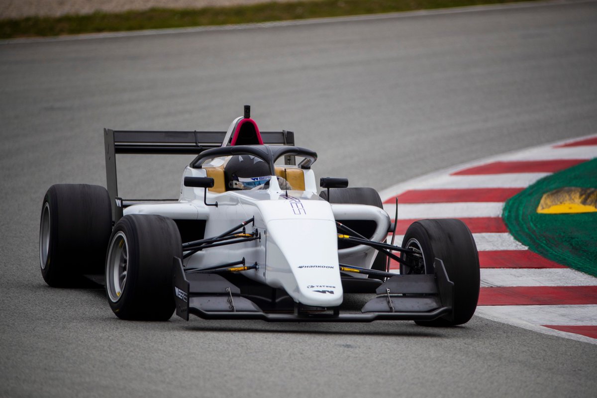 treinos muito bons aqui em Barcelona com a <a href="/WSeriesRacing/">W Series</a>  🏎🏎 melhoramos e aprendemos em todas as sessões ☄️☄️ 

very good practice here in Barcelona with <a href="/WSeriesRacing/">W Series</a>  we've improved and learned in every session ☄️☄️ 

#wseries #RethinkRacing