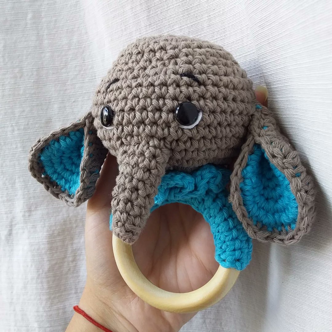 lauragavilan3's tweet photo. Gente de Twitter les cuento que estoy con un emprendimiento de accesorios a crochet y costura, hace casi 1 año y sigo poniéndole  mucho empeño pero no llega a muchas personas.
Me ayudarían mucho con un rt y fav 
Les dejo el Ig. Muchas gracias ❤ https://t.co/re97KOcsly https://t.co/z6UzpcIzvj