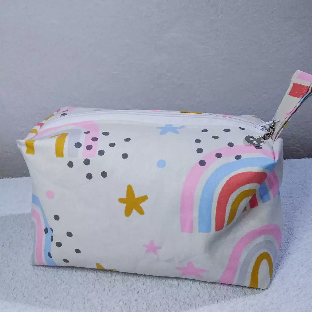 lauragavilan3's tweet photo. Gente de Twitter les cuento que estoy con un emprendimiento de accesorios a crochet y costura, hace casi 1 año y sigo poniéndole  mucho empeño pero no llega a muchas personas.
Me ayudarían mucho con un rt y fav 
Les dejo el Ig. Muchas gracias ❤ https://t.co/re97KOcsly https://t.co/z6UzpcIzvj