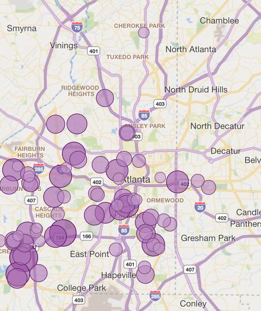 atlurbanist's tweet photo. First image: new affordable housing in Atlanta 
https://t.co/j0KF73znbA

Second image: the most walkable places in Atlanta. 
https://t.co/XpxfR3A4k8

A lot of affordable housing is going into the more car-dependent places in the far SW, where there's also no MARTA rail. https://t.co/jVsThuW1of