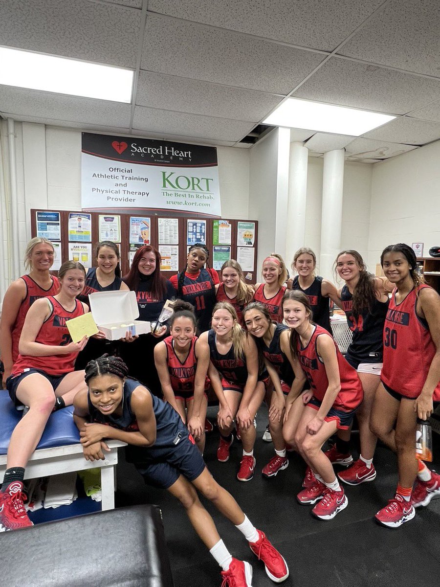 sha_sports's tweet photo. Happy Belated Birthday to our trainer Sara Henson!  We are so thankful to have you at Sacred Heart.   @shalouisville https://t.co/uTcQRFHdFb