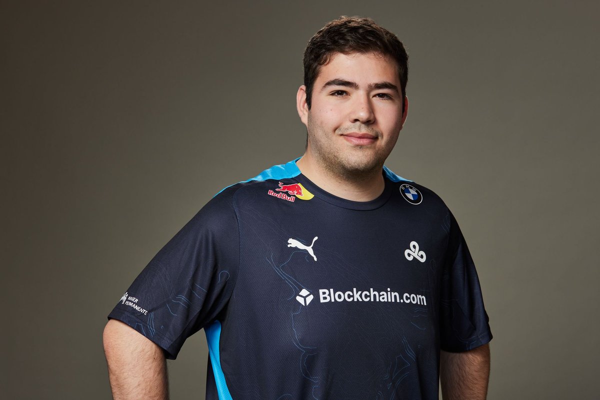 Fudgecakey's tweet image. DOING A C9 JERSEY GIVEAWAY! TAG A FRIEND, FOLLOW ME, @CLOUD9 AND RT TO PARTICIPATE OR ELSE