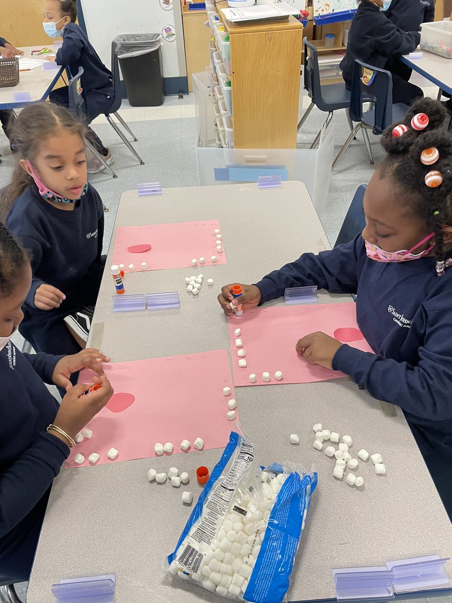 Learning about Dental Health in K1b! They sure do have some beautiful smiles! <a href="/SJP2CALowerMill/">SJP2CA Lower Mills</a> <a href="/kate_brandley/">Kate Brandley</a> <a href="/CSOboston/">Catholic Schools Office Archdiocese of Boston</a>