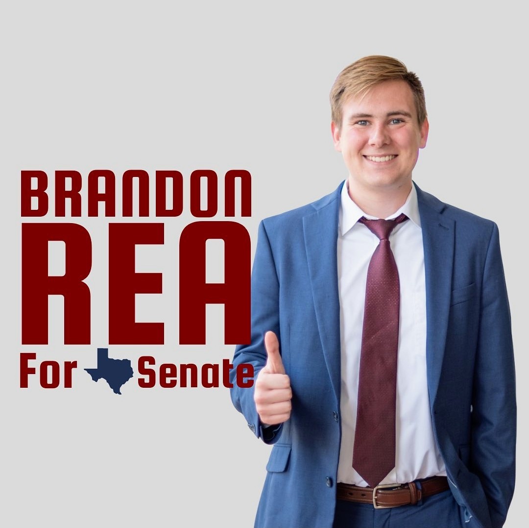 zeske8pi's tweet photo. So proud of these two former @StucoEaton officers! Wish I could still vote in those Aggie elections! #gigem #vote #alumdoingbigthings https://t.co/30Cqs8zSGF