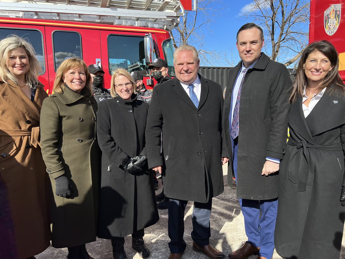 PresidentPAO's tweet photo. MEDIA RELEASE: Today I was thrilled to represent all @PoliceAssocON members as @fordnation @SylviaJonesMPP and others announced the first dedicated first responders mental health facility in Canada! We will continue advocating for mental health and well being of all our members. https://t.co/BdeHCoDp05