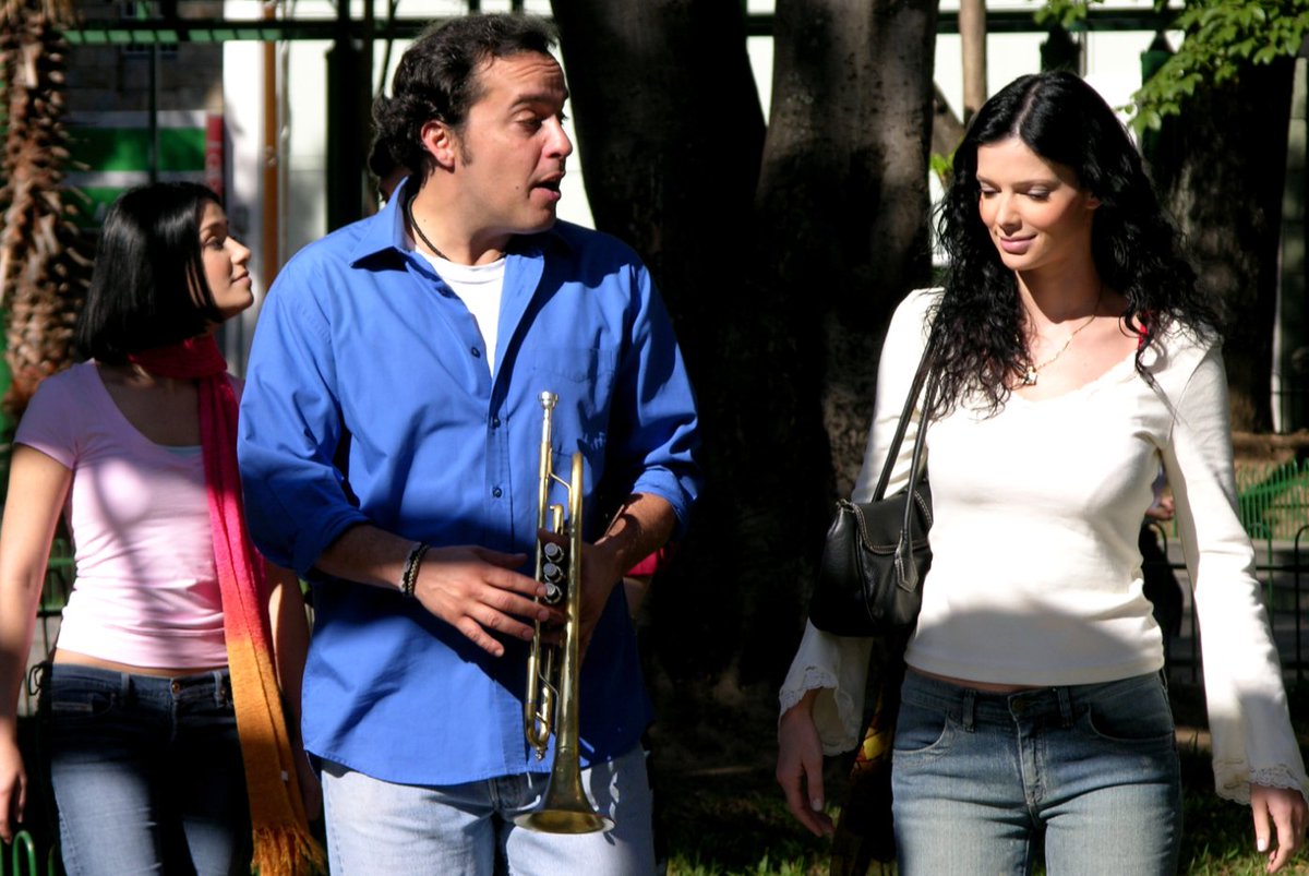 Ya UNA ABUELA VIRGEN es quinceañera... 

Un #3marzo de 2007 se estaba estrenando en las salas de #cinevenezolano esta historia entre el deber y el amor, una nueva oportunidad para amar, explorar y ser. Con música de <a href="/TrinaMedinaVE/">Trina Medina</a>.

Aquí la puedes ver:
cinemestizo.com/programs/una-a…