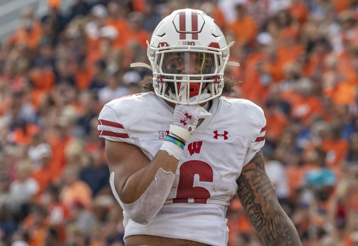 After a great conversation with <a href="/bobby_engram/">Bobby Engram</a>, I’m Blessed to say I’ve been Offered by the UNIVERSITY OF WISCONSON! 🤍♥️ @CoachTurnerUW <a href="/ChadSimmons_/">ChadSimmons</a> 
<a href="/BrandonHuffman/">Brandon Huffman</a> @bangulo 
<a href="/adamgorney/">Adam Gorney</a> <a href="/Sub0_Athletics/">Sub Zero Athletics</a> 
<a href="/JUSTCHILLY/">Just Chilly</a> <a href="/Coach_PayneBAP/">Brandon Payne</a>