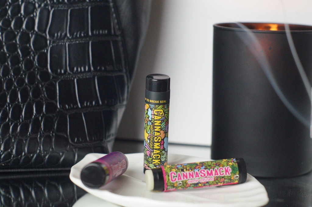 Work Sesh Podcast (@workseshpod) on Twitter photo The Business of Hemp Beauty with <a href="/Cannasmack/">CannaSmack</a> 💄💨#podcastandchill #cannabispodcast #womenincannabis #hempbeauty #podcast #420
anchor.fm/worksesh/episo… The Business of Hemp Beauty with <a href="/Cannasmack/">CannaSmack</a> 💄💨#podcastandchill #cannabispodcast #womenincannabis #hempbeauty #podcast #420
anchor.fm/worksesh/episo…