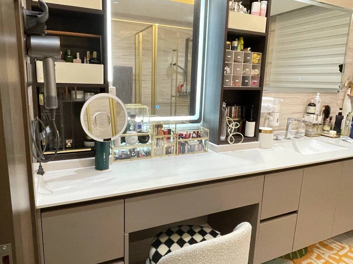 Augustllo's tweet image. I like to be tidy, I like to keep everything organized