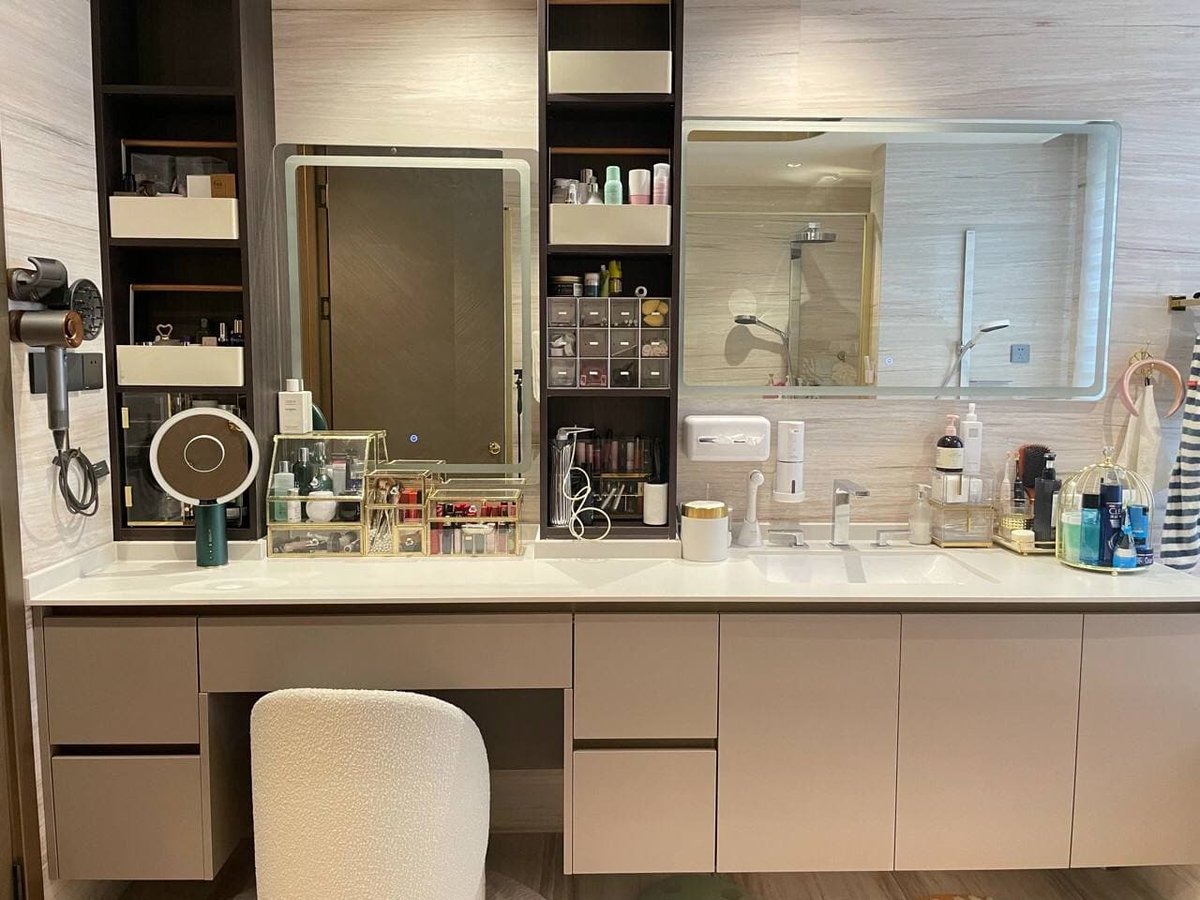 Augustllo's tweet image. I like to be tidy, I like to keep everything organized