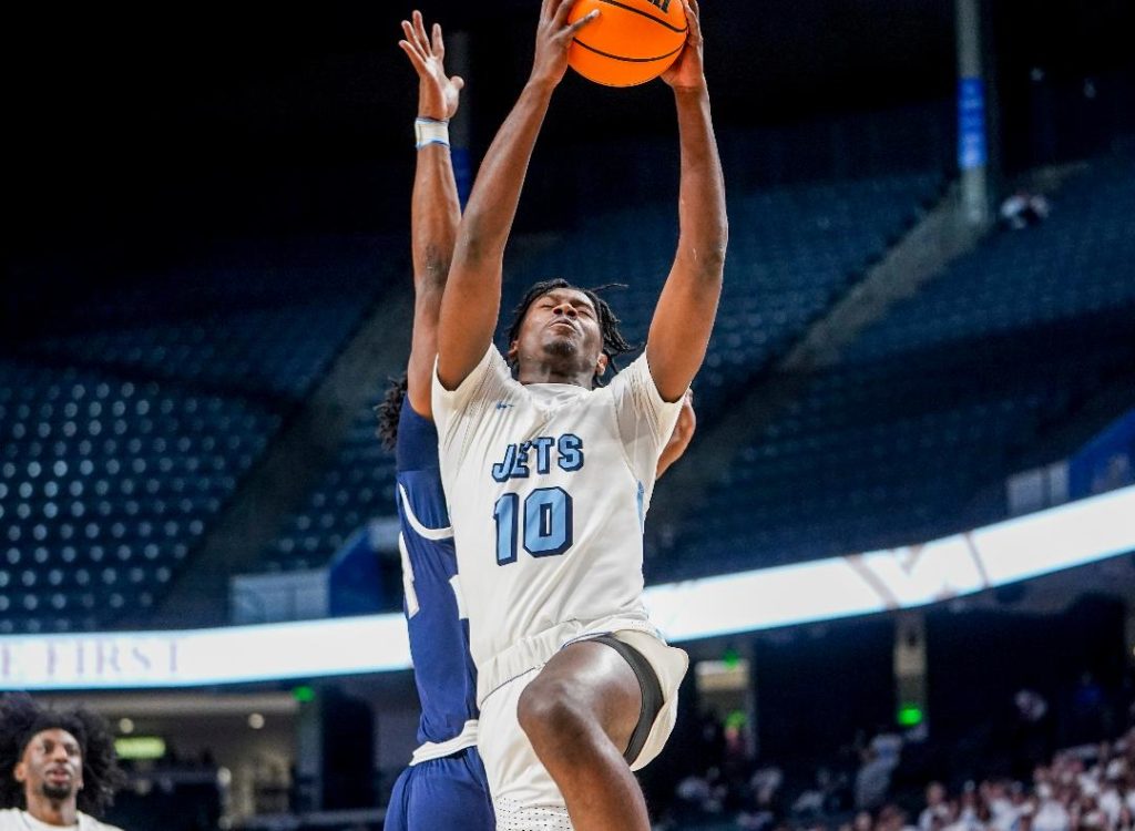 Jets Will Play For State Championship- James Clemens Boy's Basketball Team Advances To State Title Game On Saturday - themadisonrecord.com/2022/03/03/jet…