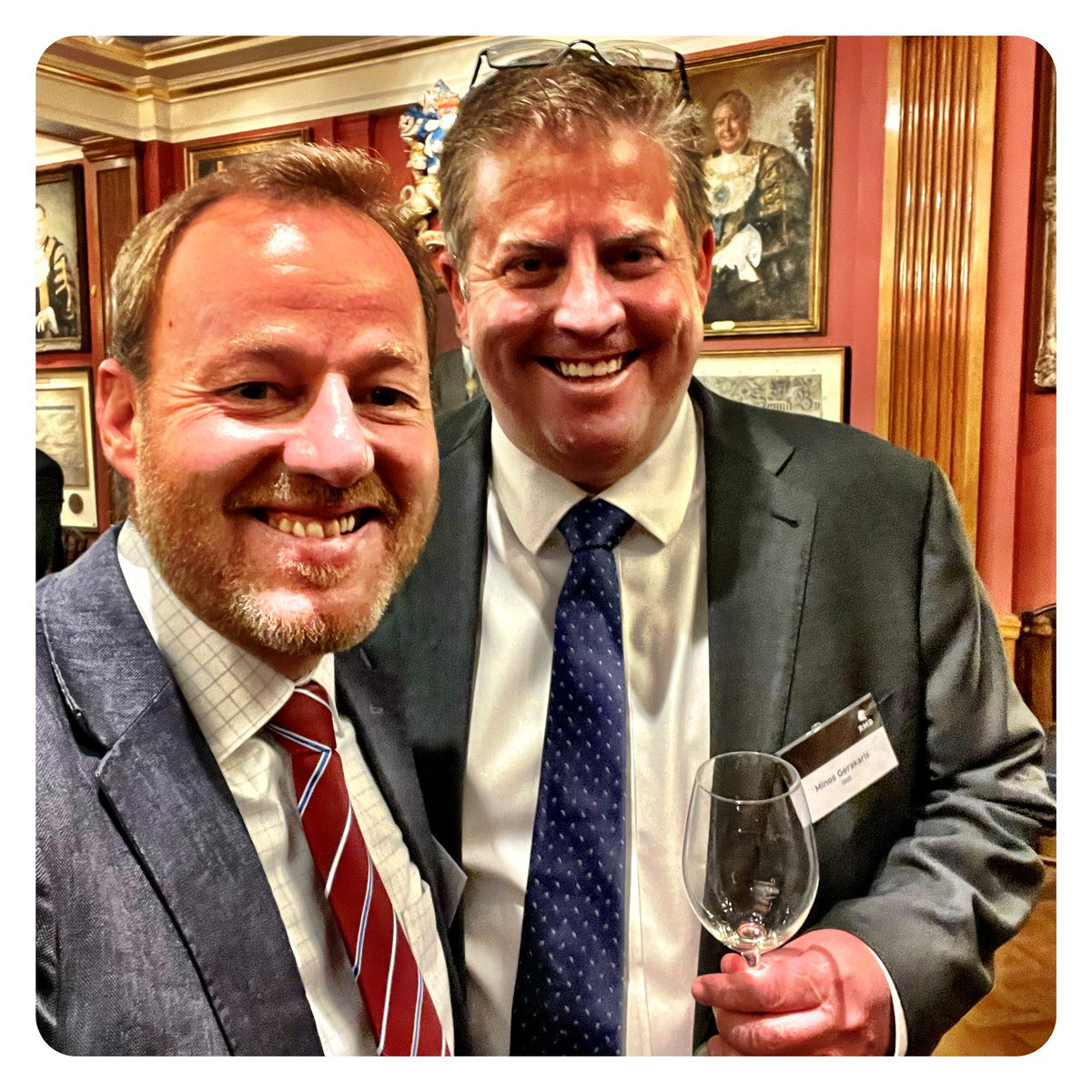 Real privilege to present some of South Africa’s best wines to the Lloyds insurance community in London as a guest speaker for Rand Merchant Bank. <a href="/NaudeWines/">Naudé Wines</a> <a href="/realsavagewines/">Savage Wines</a> <a href="/vanloggwines/">Vanloggerenbergwines</a>