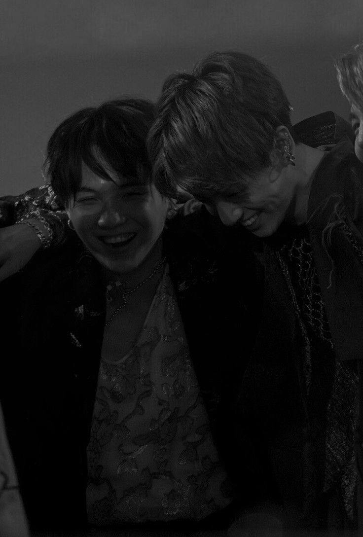 cujkte's tweet photo. Vote #stayalive by #JungKook (prod. #Suga of @BTS_twt) https://t.co/XxVpEcrknB