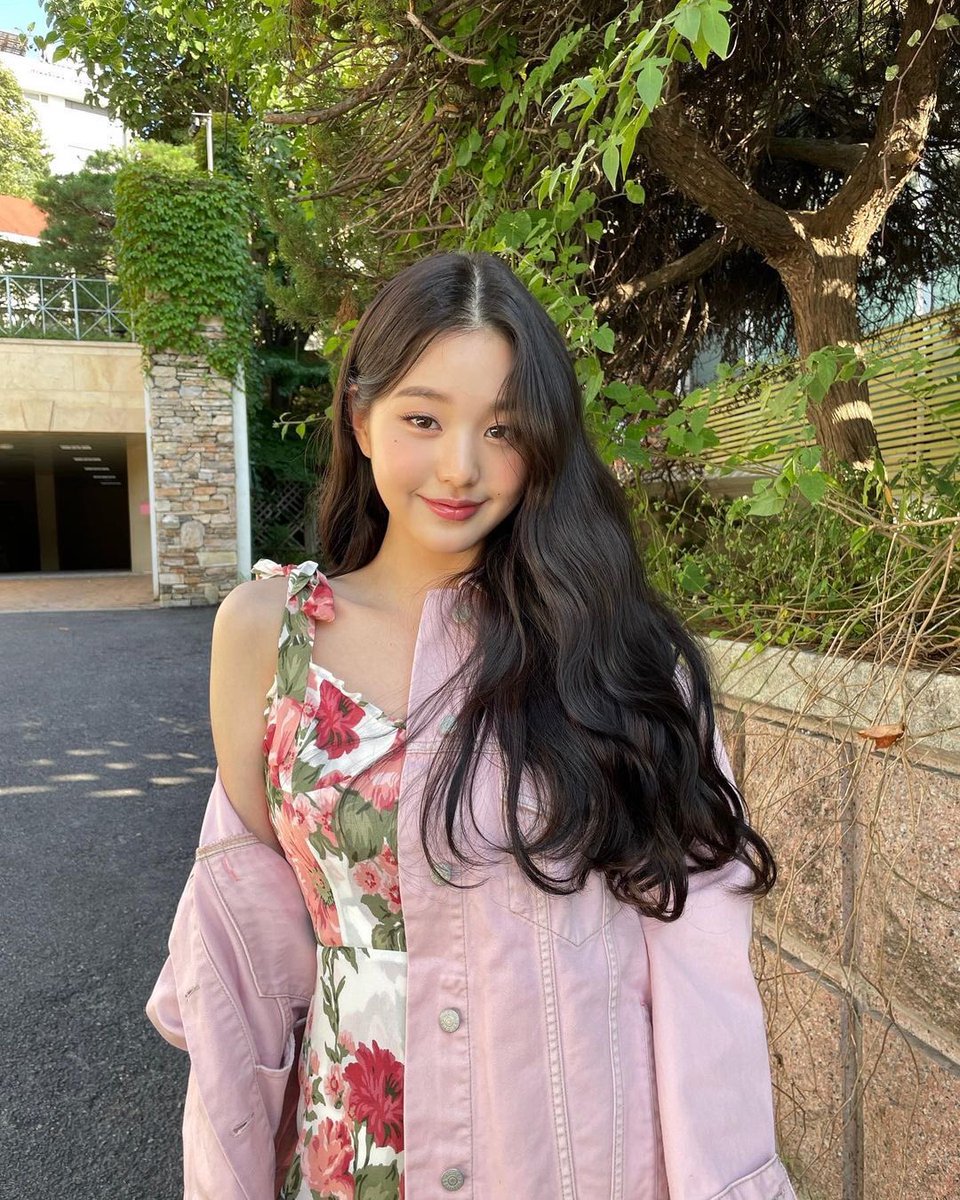 Wonedrous's tweet photo. [reimogened]: Good morning! Can you believe that we’re on our last day? Our day 1 was just a week ago.. crazy, methinks! I’m gonna be back to my ballet routines, the 9-5 routines  and I’m sooo thrilled. I’ve got to do my best for my show later on March 31st. Cya soon? 🤍 https://t.co/3WXXvYdmwb