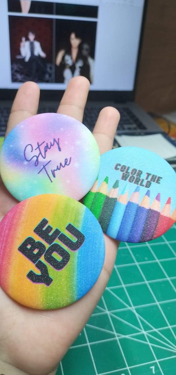 expired_rosin's tweet photo. Adding these to the merchandise for later #ArtTents2022 #ArtTents https://t.co/MsHunmuRNv
