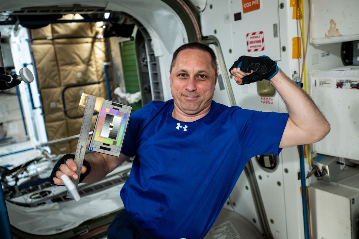 🥳 Сегодня на Международной космической станции праздник!
🧑‍🚀 50 лет исполняется космонавту Роскосмоса <a href="/Anton_Astrey/">Anton Shkaplerov</a>!

Отмечать День рождения на орбите ему не привыкать! Антон принимал поздравления во время каждого своего полёта, а с учетом текущего их насчитывается уже четыре 🚀