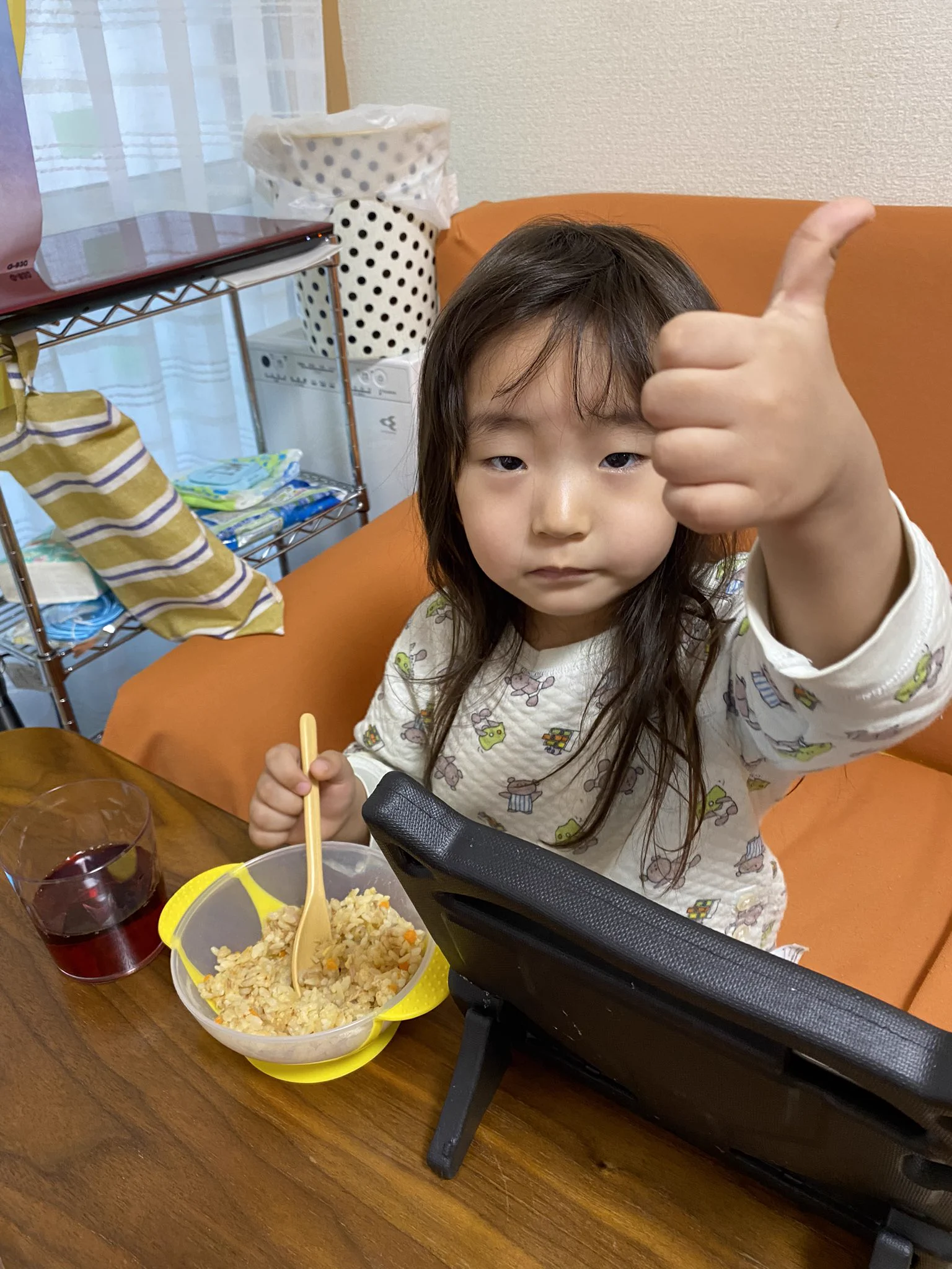 冷凍チャーハンは食べるのに、手作り炒飯は要らんという3歳娘が「美味しい！」と食べてくれました。
1歳息子も【美味しい】のベビーサインが止まりませんでした。
またこの味付けでチャーハン作ってあげようと思います。  