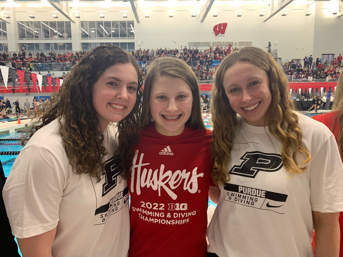 AcademyBullets's tweet photo. Gotta love seeing familiar faces at your college conference championships. #GoBullets #BulletsAlumni #Family https://t.co/DtWHI3GJt3