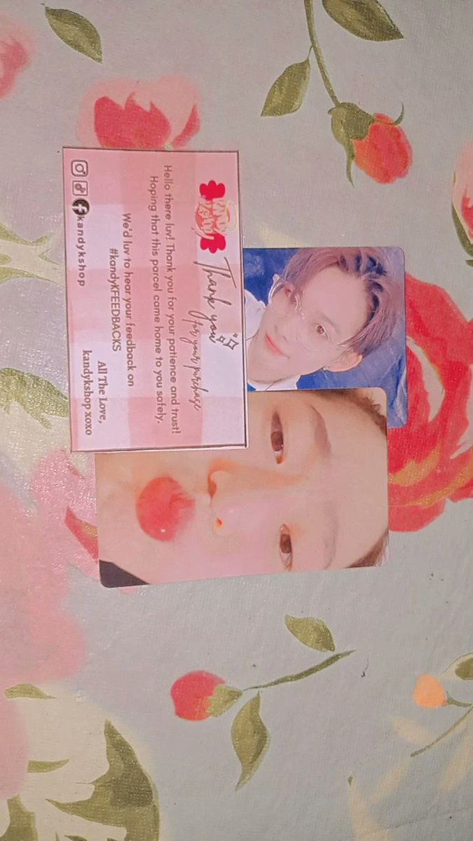 Bangtan84541538's tweet photo. Hello atee nakarating na Yung album Ng safe, thankyouu ditoo labyouuu!😉❤️
#kandyKFEEDBACKS @kandykshop https://t.co/V8UWR13iSK