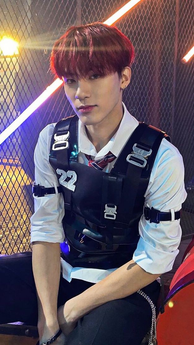 theboyzfolder's tweet photo. 손영재 너무 잘생겨서 미치겠네 https://t.co/c9SRV6F8ZS