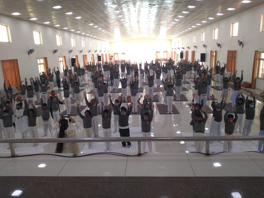 Suryanamaskar and Asana Performance Patanjali Yogpeeth Modinagar, Uttar Pradesh
#750millionsuryanamaskar
#75करोड़सूर्यनमस्कार