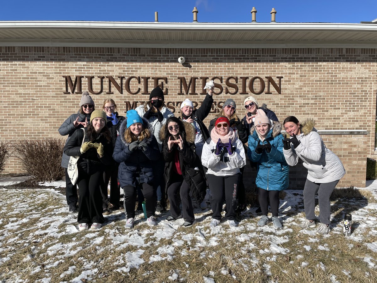 EΣA Phi Alpha tweet media