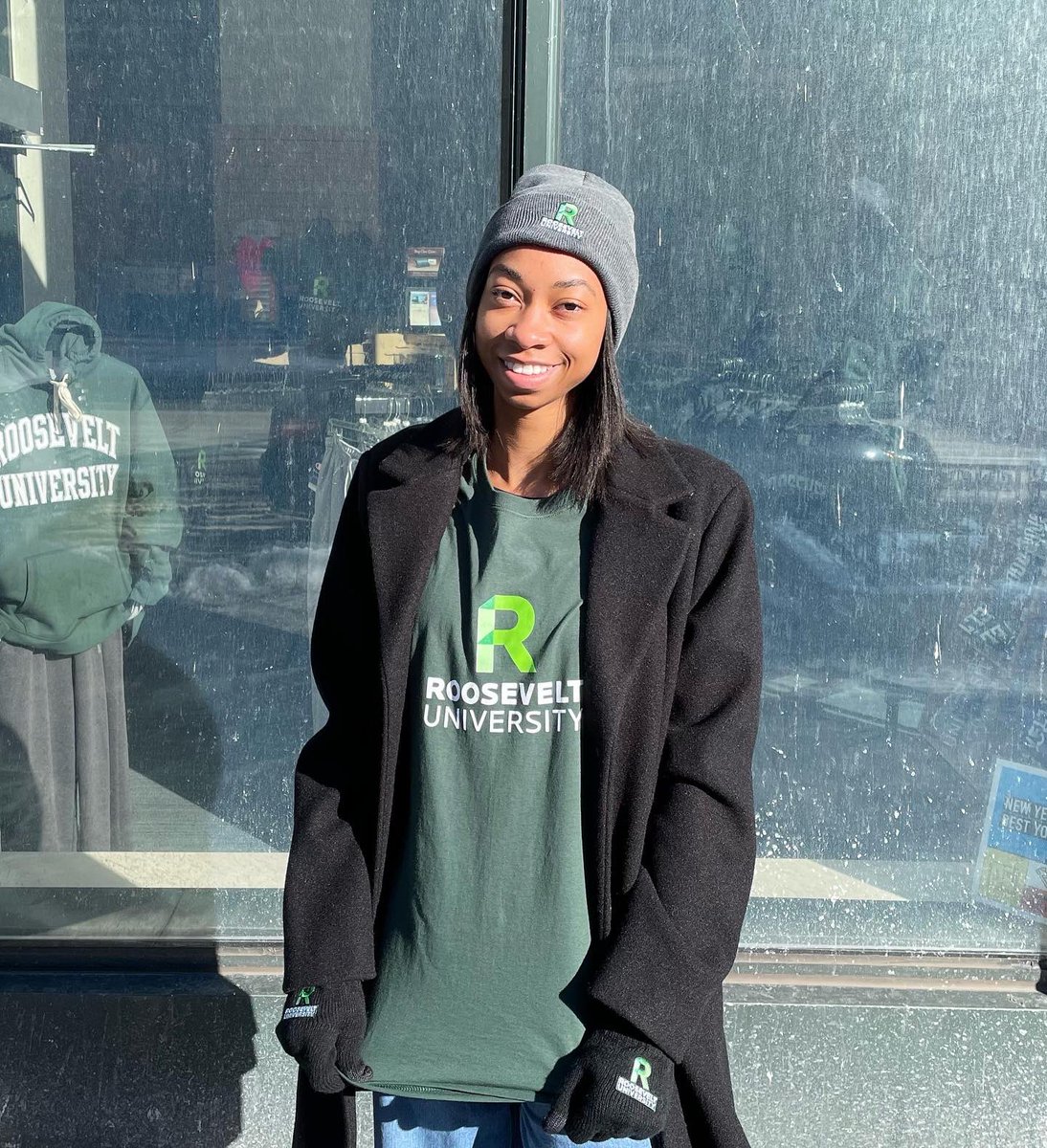 brookeakashire's tweet photo. I am excited to announce my commitment to play volleyball and study at Roosevelt university! Big thanks to my coaches and my family who have helped me along the way. Go lakers!💚✅ https://t.co/tnFpORrxhB