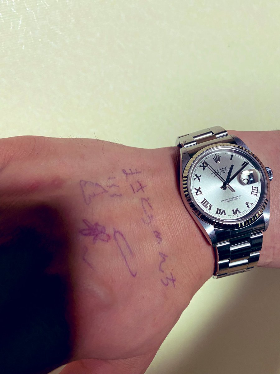 masato_f19's tweet photo. 2022.2.19(SAT)
30ちゃいになりました。いえあ

こんな私ですが
Twitter、プロセカで仲良くして下さってる方々、いつも本当にありがとうございます！

昨日も飲みすぎて四日酔いですが
我が道を進んで30ちゃいも飲み倒して行きます🍻‼️

皆様これからもよろちくお願いちます🐰 https://t.co/3NBSOFjoRk