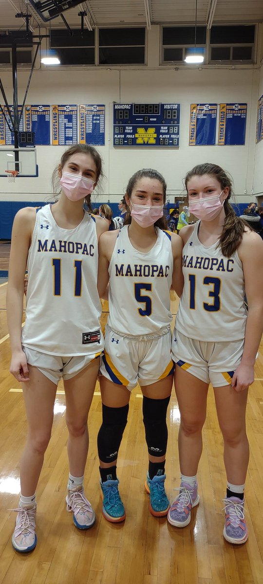 .<a href="/pacgirls_bball/">Mahopac Girls Varsity Basketball</a> advance to the <a href="/SecOneAthletics/">Section I Athletics</a> Class A Qtrfinals vs Lakeland on 2/25 with tonight's 66-35 W over Hen Hud <a href="/CoachSherm13/">Ken Sherman</a>. Lauren Beberman game high 22, Julie DeBrocky 15 and Melanie DeMeo 13.
Hen Hud led by Kaitlyn Raguso with 16, Colleen Ryan 7, Kayla McCarthy 5