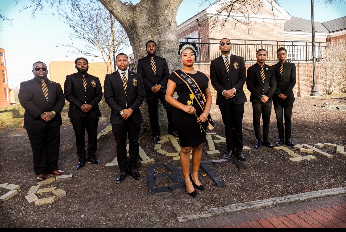 SeanMinor1882's tweet image. Congratulations to Ms. Beta Gamma, Arriyonna Allen @Arriyonna_ @VSU_1882 for being crowned as the 2022 VACAPAF, Miss Old Gold and Black winner!

Ms. Allen is a senior, Mass Communications major and has plans to become a mass media journalist.