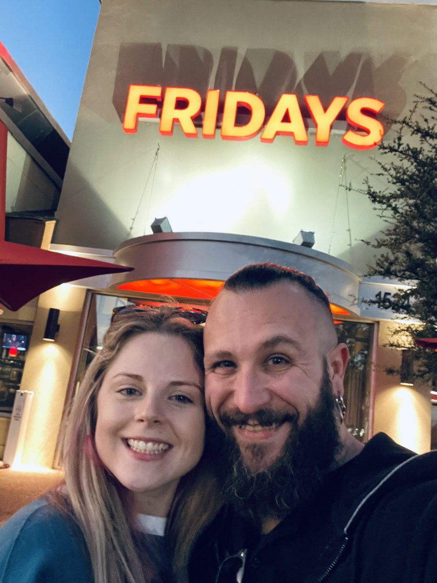 ashleydcanv2's tweet photo. 10 years ago my husband and I met while working together at this TGI Fridays and we finally came back tonight  💕 https://t.co/KNxfI958G7