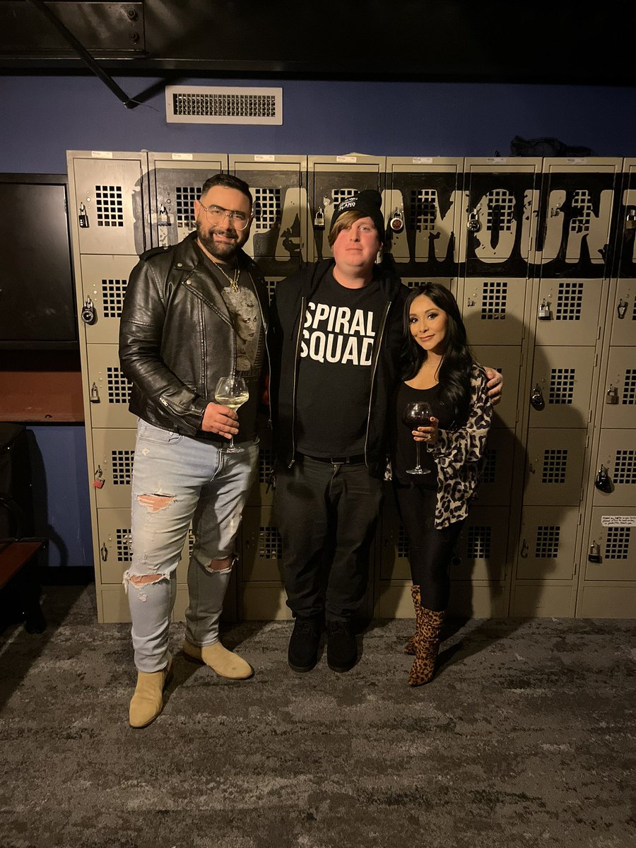 tomtomsays's tweet photo. Say hello to the newest member of the #SpiralSquad β
@snooki https://t.co/HGlab48wtK