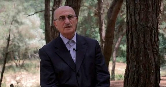 Reyhaninandi's tweet photo. Giden bir mahkûm değil!

Giden bir Çınar, bir Koca Yürek, bir Dost, yaşanmış ve adanmış güzel bir Ömür…

Kalan bin Âh, bin Zulüm, boyunlarda binlerce Vebal… https://t.co/bLvXYhAf3C