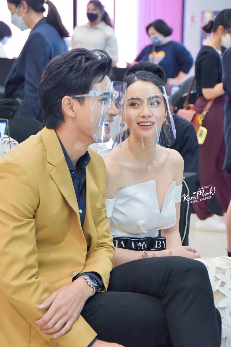KemmookOfficial's tweet photo. ช่วงเวลาที่ดีที่สุดคือช่วงเวลาที่ได้อยู่กับคุณ 🤍🖤🐥🐶🌈
.
สวัสดีเช้าวันอาทิตย์
. 
#เข้มหัสวีร์ 
#มุกดานรินทร์รักษ์
#เข้มมุก https://t.co/6fvtyyjnT3